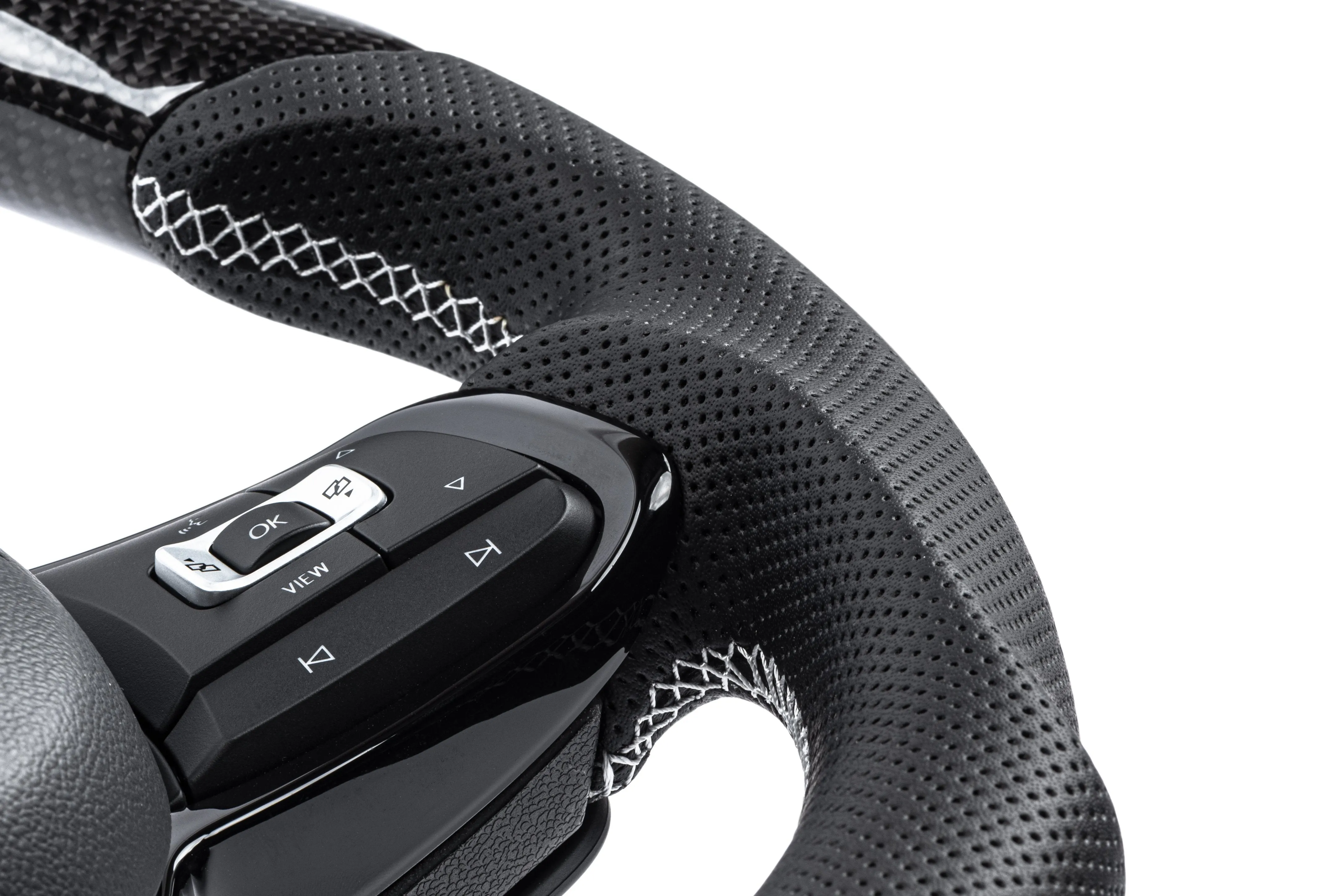 APR STEERING WHEEL - CARBON FIBER & PERFORATED LEATHER - MK7 GTI/GLI