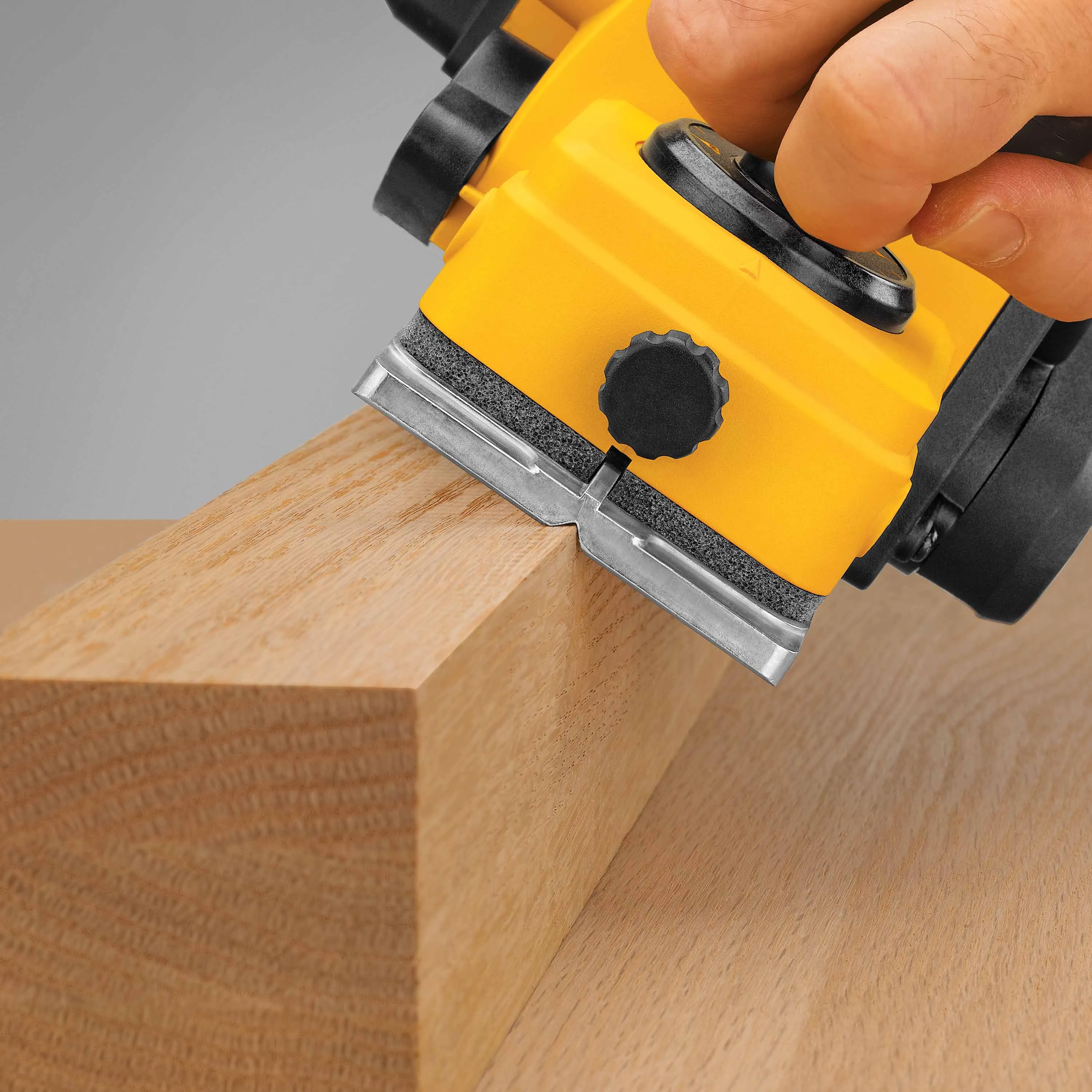 DeWalt D26676 Tradesman Hand Planer