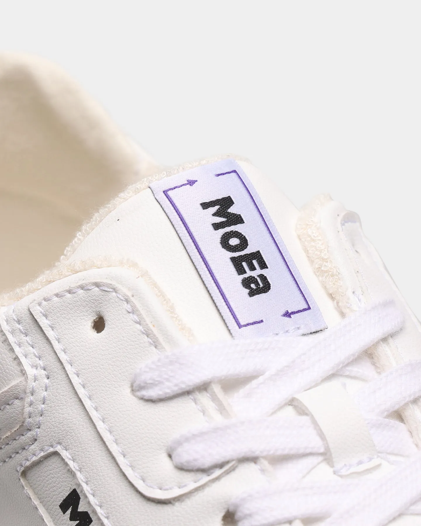 MoEa Gen 1 Grape Grape White