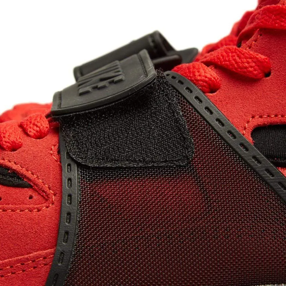 NIKE AIR TRAINER HUARACHE PRM QS 'LOVE-HATE' Challenge Red