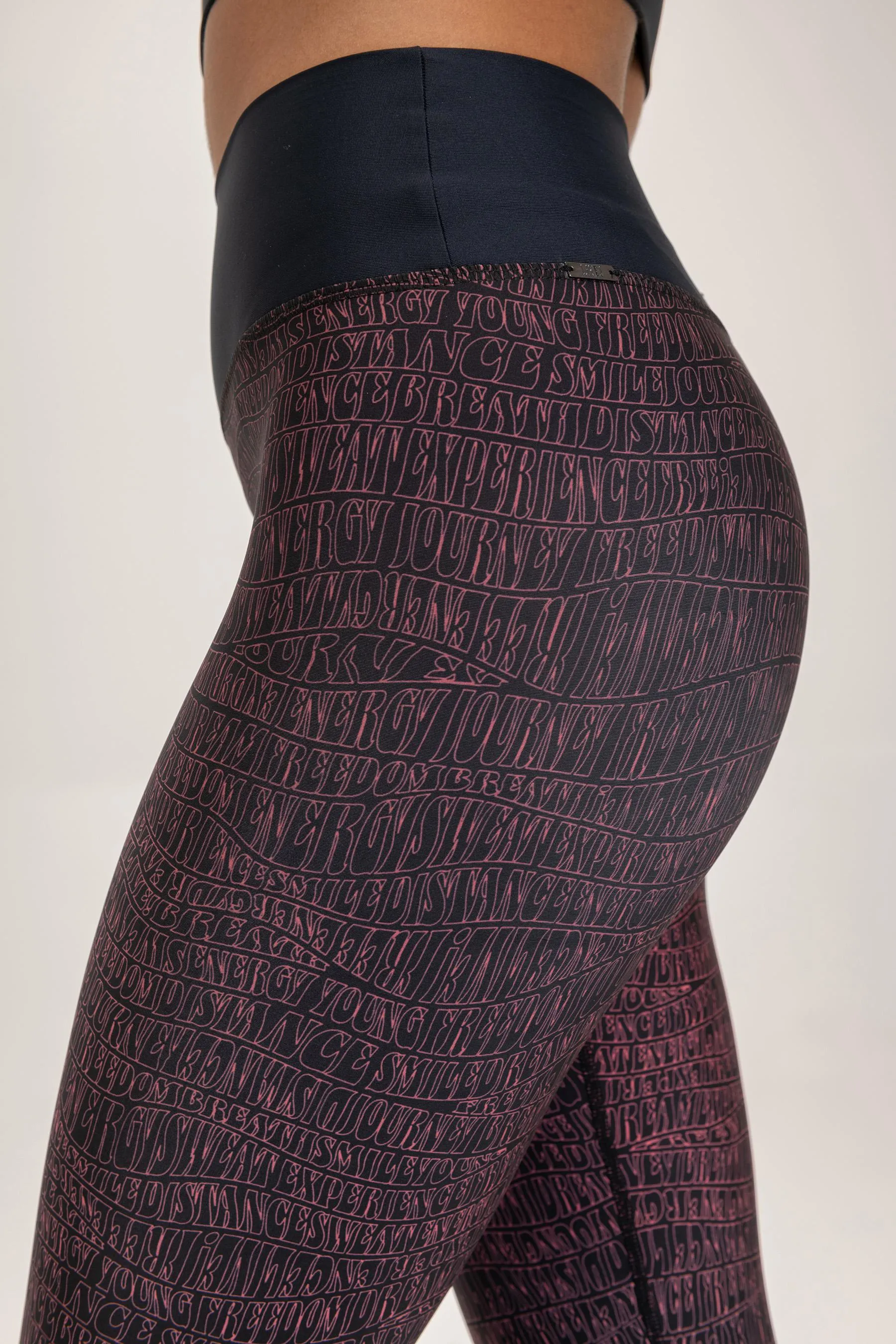 Phygital Leggings