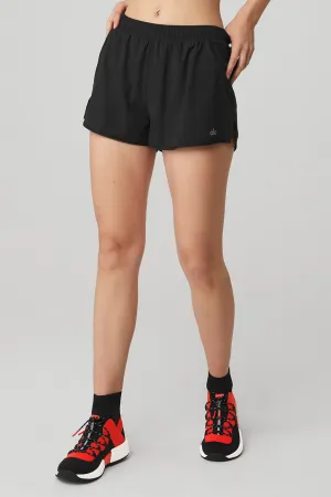 Stride Short - Black