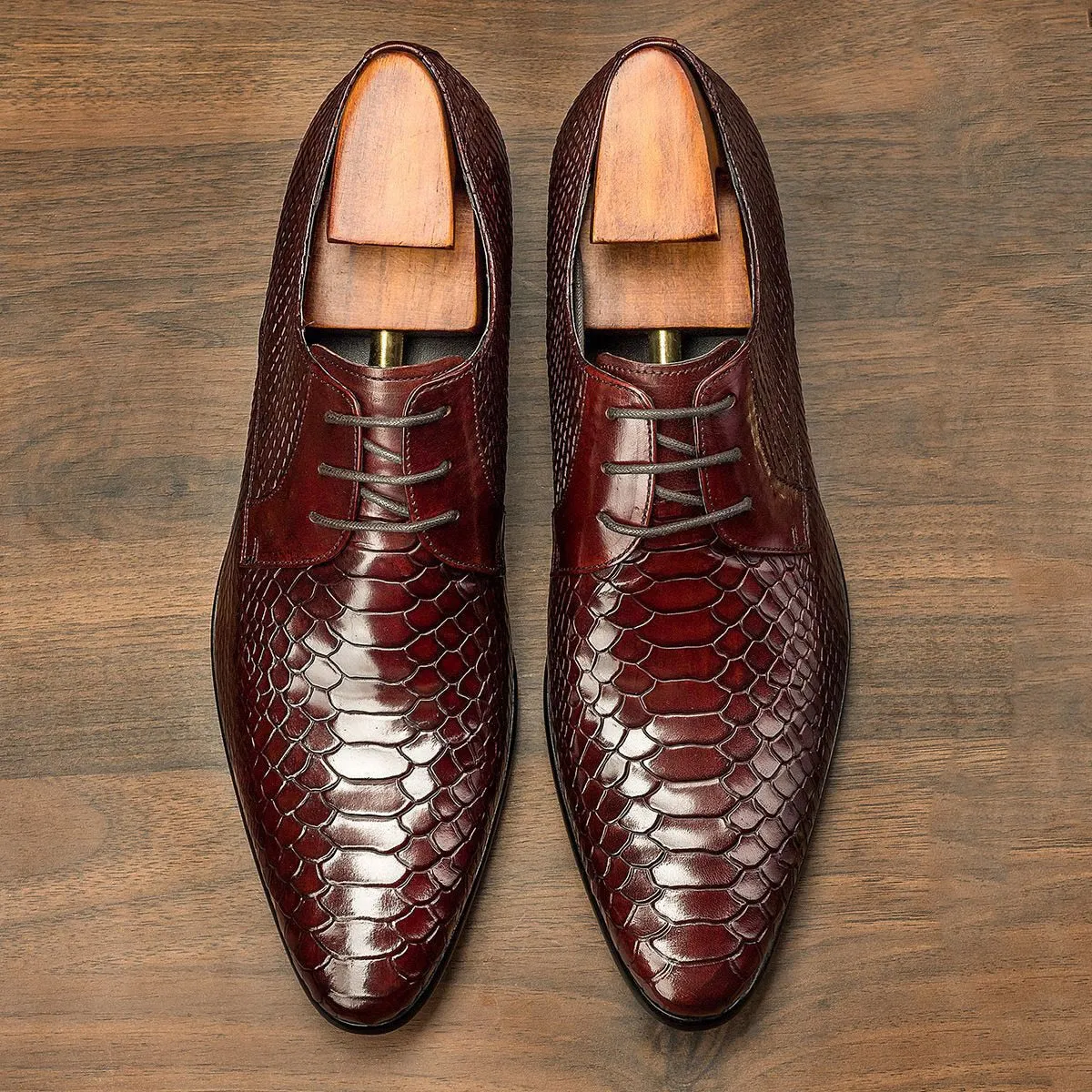 SuaveLuxe Exotic Retro Lace-up Wingtip Oxford Shoes