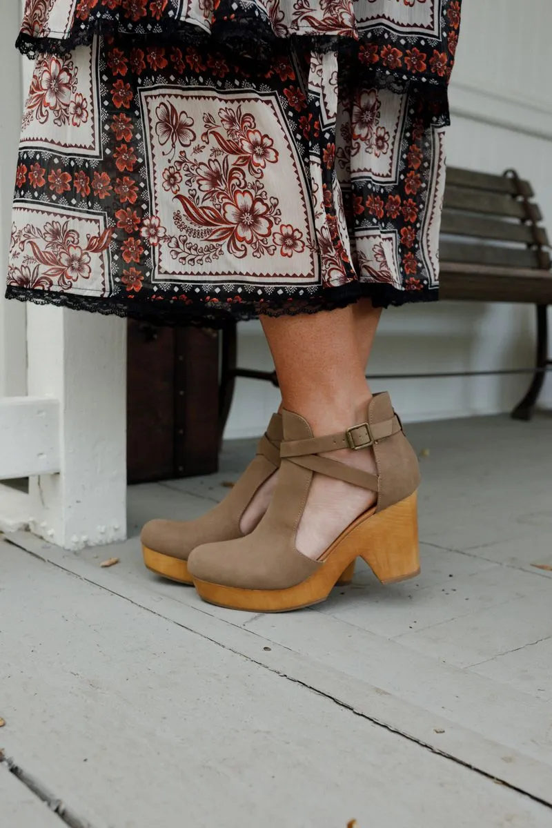 Sundance Clog - Taupe