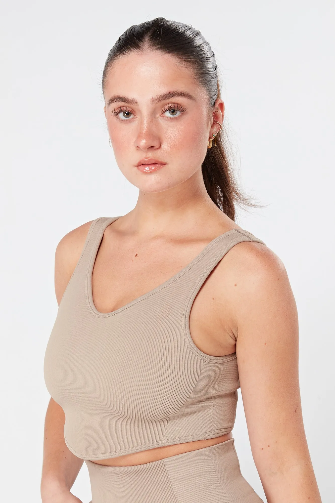 Twill Active Rib Dip Hem Sports Bra - MOCHA