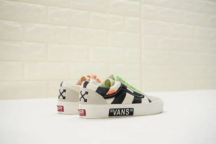 Vans old biege  off black/white Sneakers